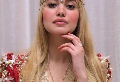 Abdi Zouina, couronnée Miss Élégance Algérie 2016