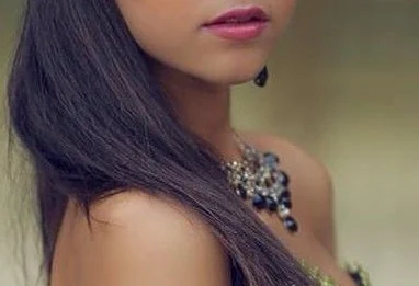 Nora Bengrine : une algérienne élue Miss Rhône-Alpes 2015
