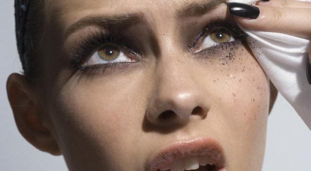 demaquillage-soin-nettoyage-visage-type-de-peau-conseils-beaute2