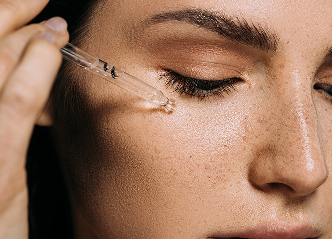 poches-sous-les-yeux-astuces-naturelles-sans-chirurgie