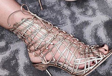 Comment bien choisir sa chaussure de soirée en 2025 ?