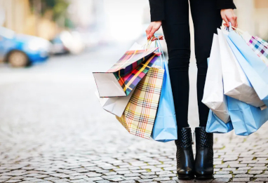 Shopping de luxe à l’étranger : qui sont ces Algériennes qui dépensent sans compter ?