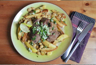 kebab-algerois-a-la-viande-et-frites