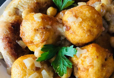 Sfiria algéroise : croquettes de pain en sauce
