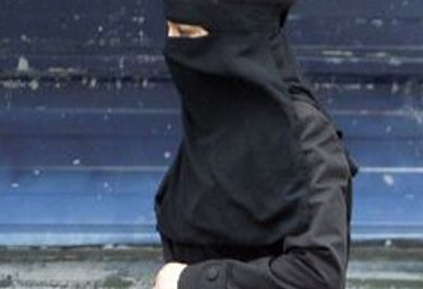 El-Eulma : une femme en niqab sauvagement agressée, accusée à tort de sorcellerie
