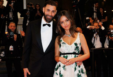 Lyna Khoudri et Karim Benzema officialisent leur complicité sur le tapis rouge