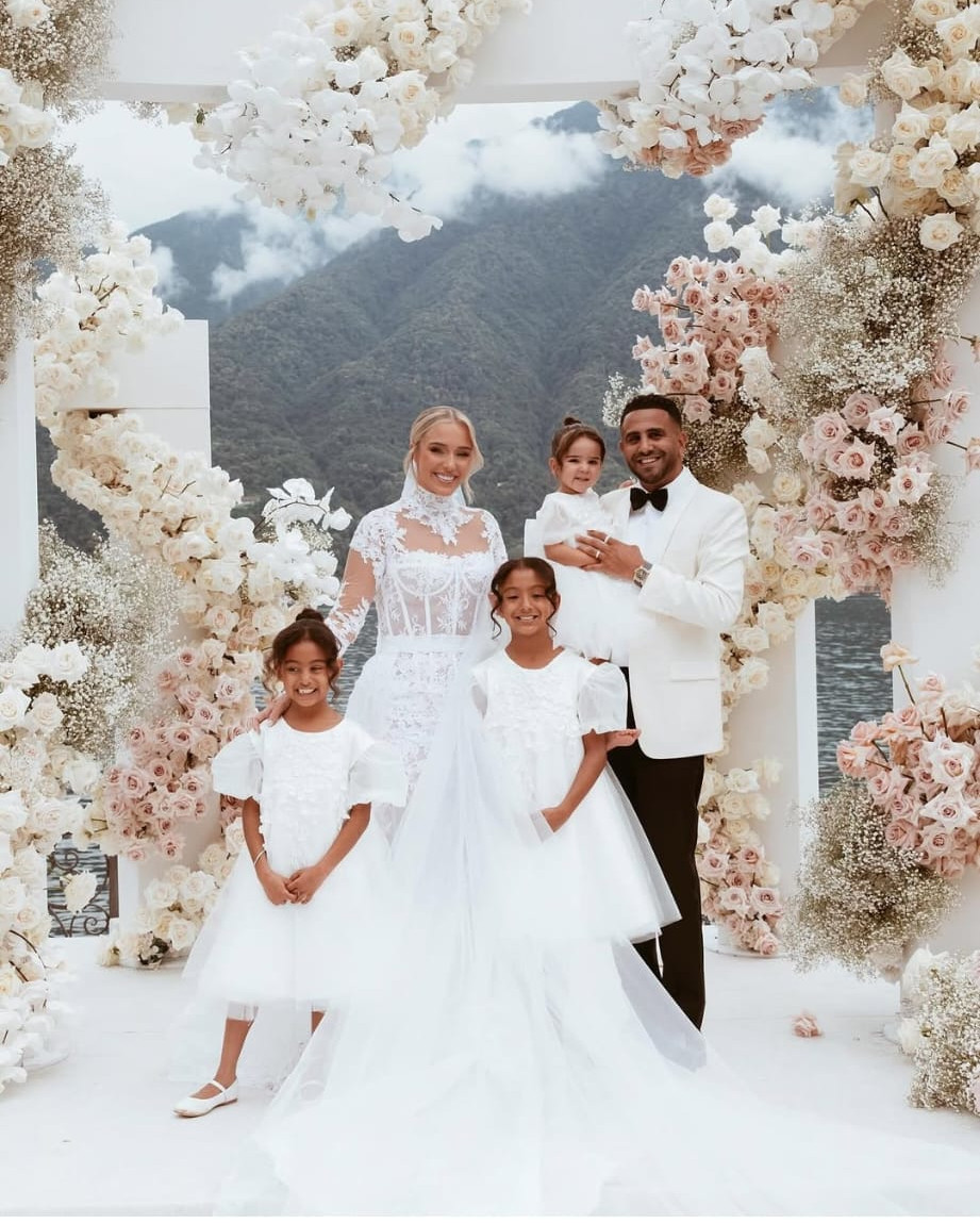 riyad-mahrez-taylor-ward-bebe-famille-agrandie